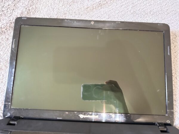 Refurbished MSI Notebook (Modell A1682/CX600)